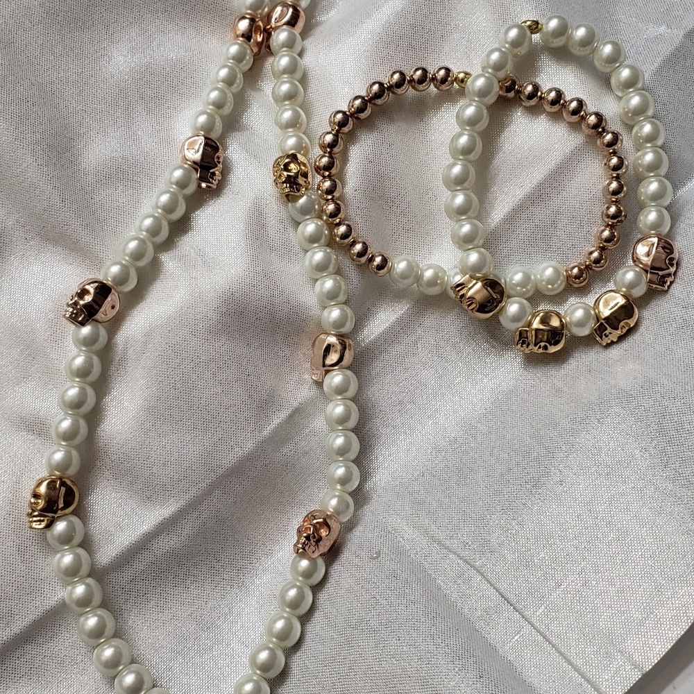 Necklace/Bracelets Set